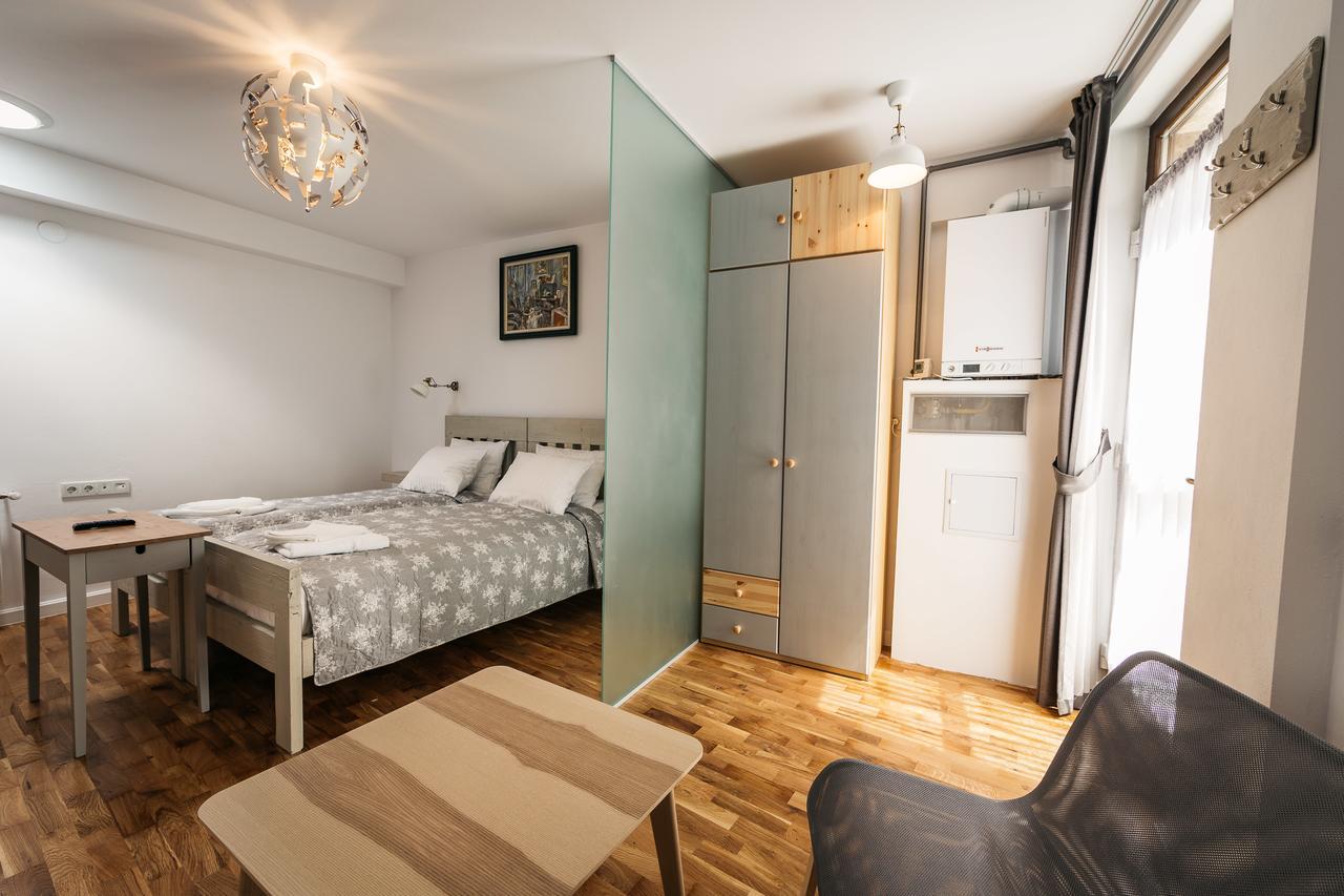 Yellowboot Aparthotel Sibiu Exteriör bild