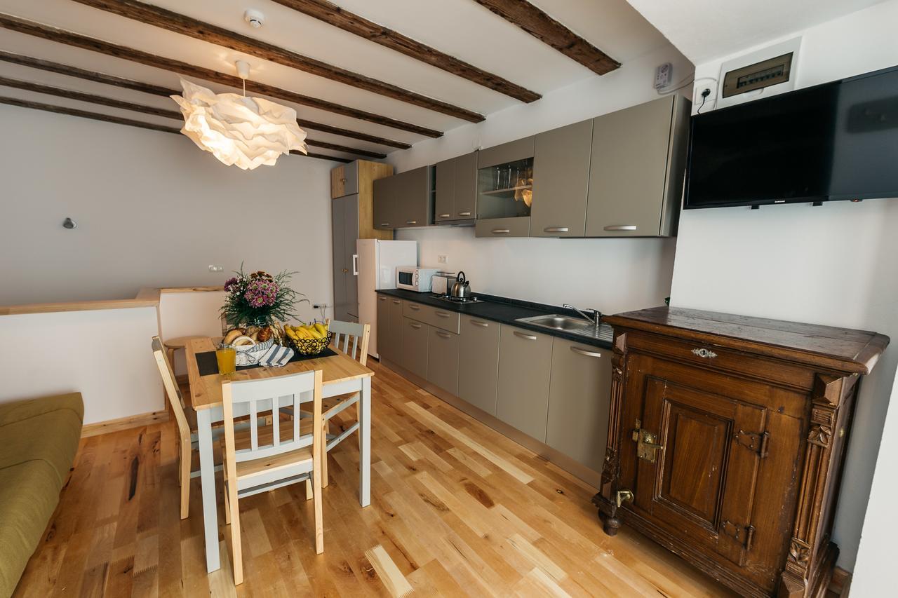 Yellowboot Aparthotel Sibiu Exteriör bild