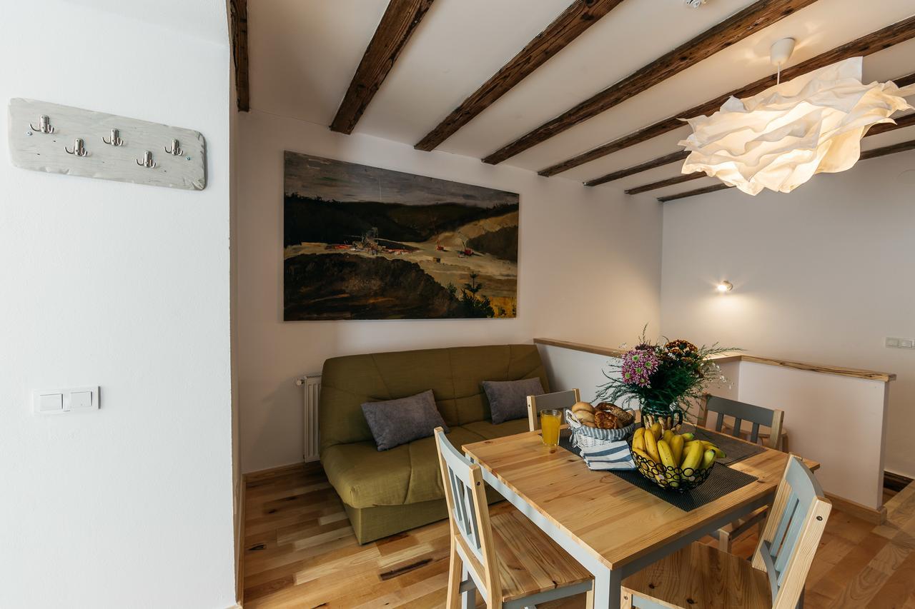 Yellowboot Aparthotel Sibiu Exteriör bild