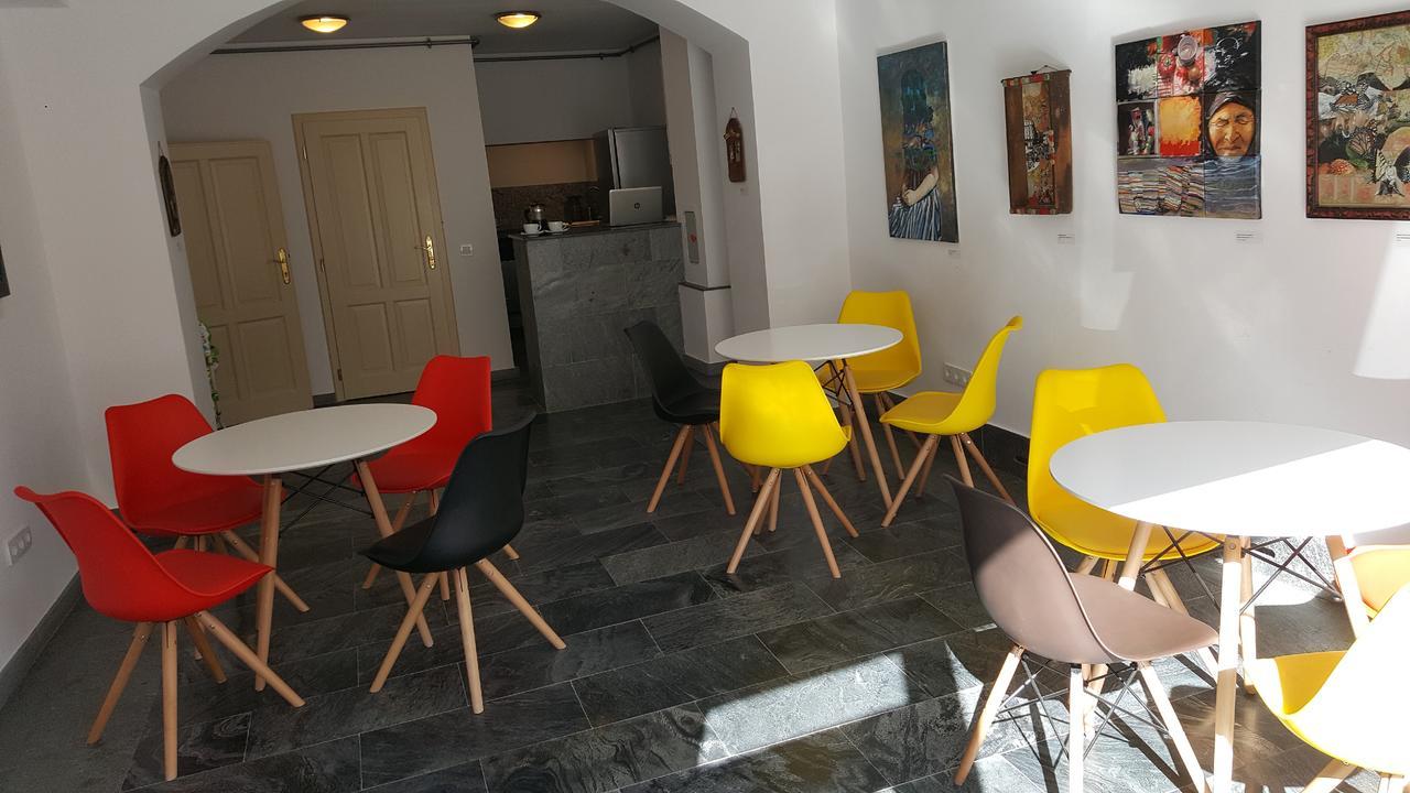 Yellowboot Aparthotel Sibiu Exteriör bild