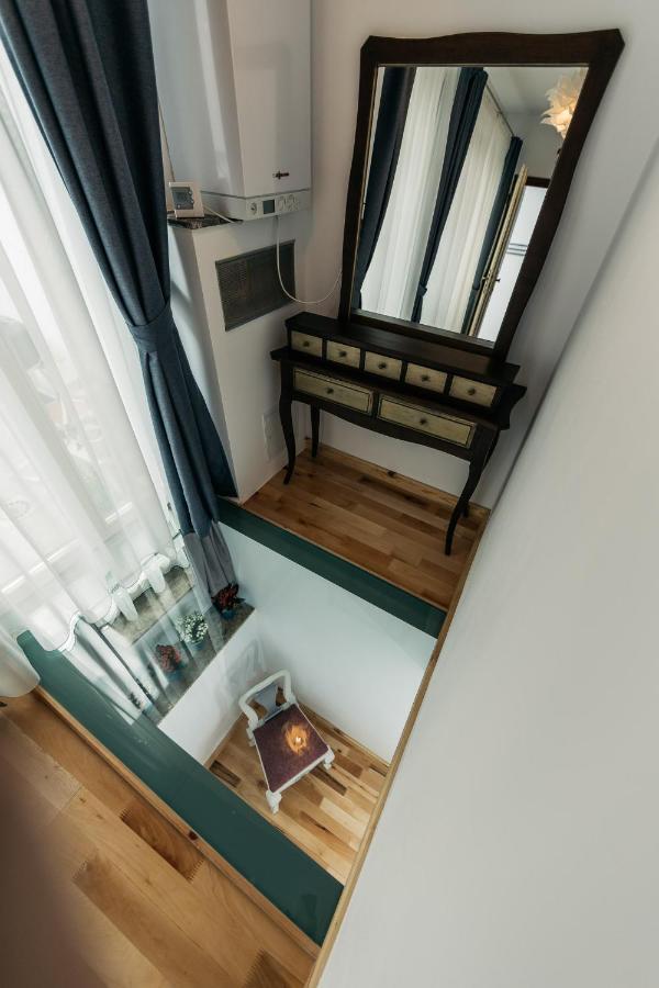 Yellowboot Aparthotel Sibiu Exteriör bild